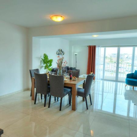 Seafront Beautifully Furnished 2 Bedrooms Gogzr-3 Gzira Εξωτερικό φωτογραφία