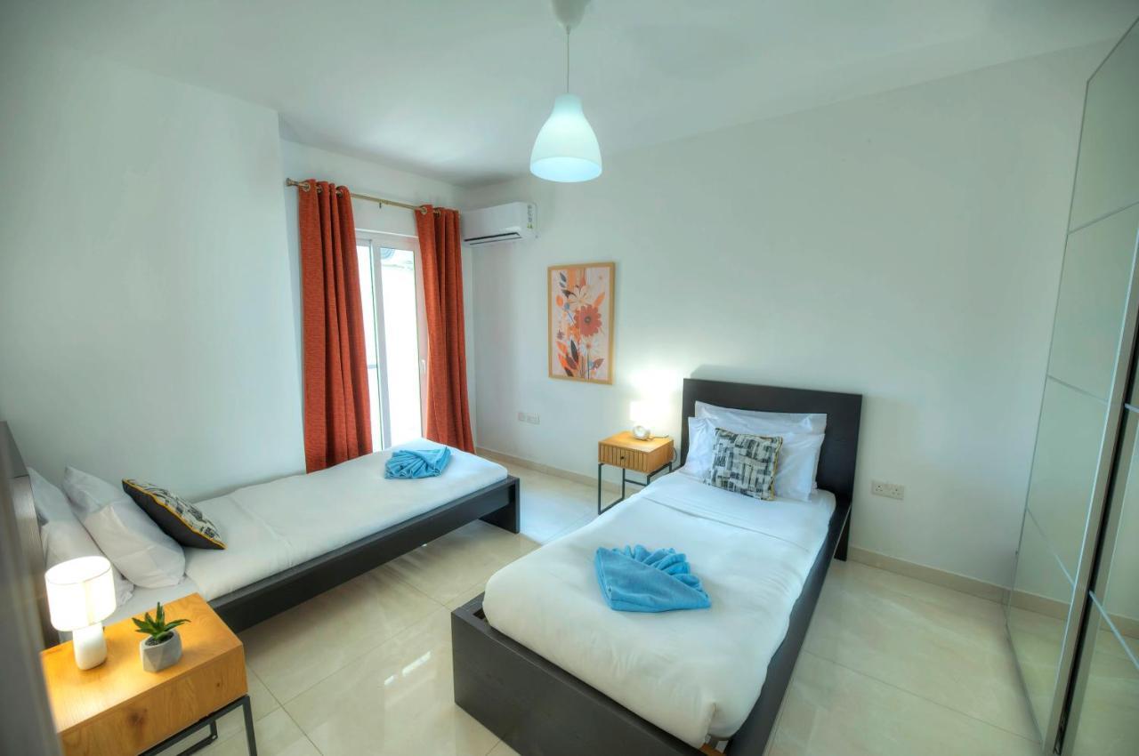 Seafront Beautifully Furnished 2 Bedrooms Gogzr-3 Gzira Εξωτερικό φωτογραφία